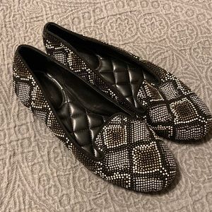 UNIQUE Size 5 1/2 Micheal Kors python beaded FLAT loafers🔥🔥